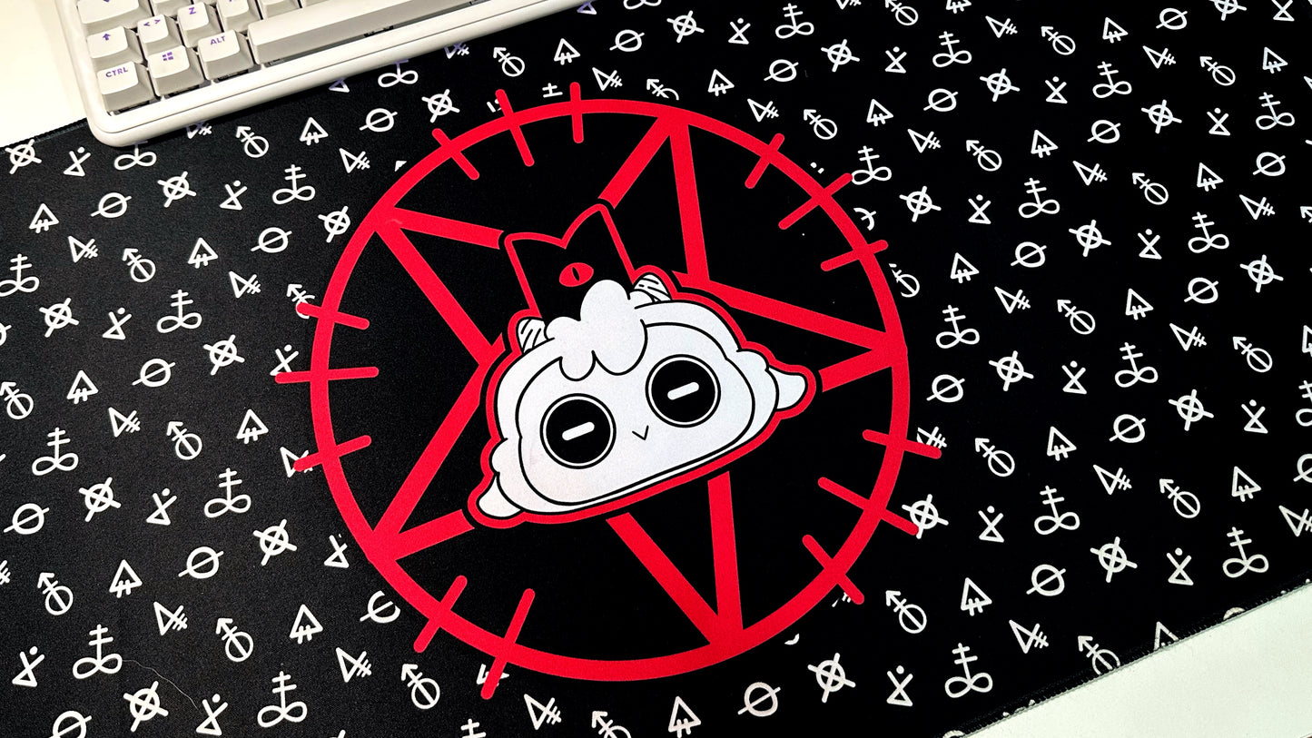 Alfombrilla Cult of the Lamb